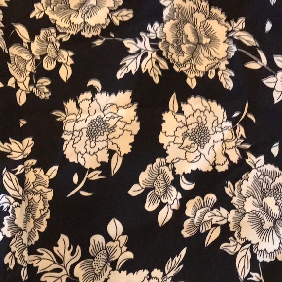 Floral Print Pants - Picture 5 of 6